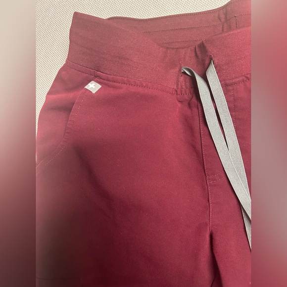 Figs Pants Women Small Red Zamora Scrubs Jogger Stretch Maroon Medical Bottom - Picture 8 of 11